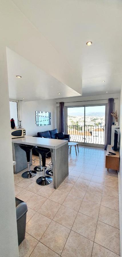 Sea View Apartment Ницца Экстерьер фото